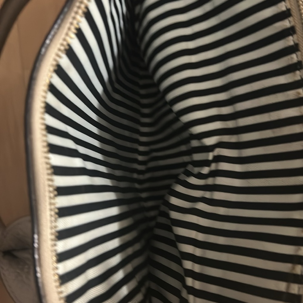 Kate Spade - Picture 3 of 16